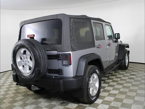 Used 2018 Jeep Wrangler Unlimited Sport S image 6