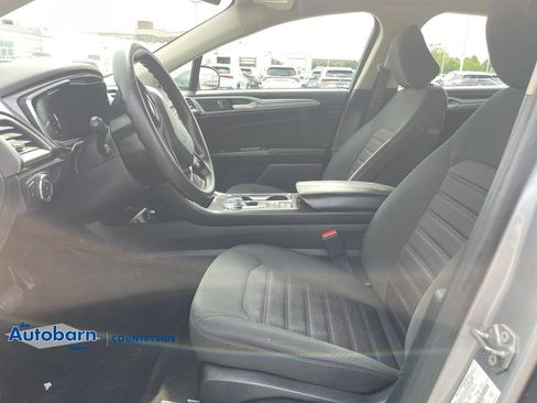 Used 2020 Ford Fusion SE FWD image 9