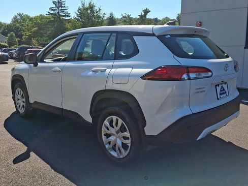 Used 2023 Toyota Corolla Cross L AWD/4WD image 4