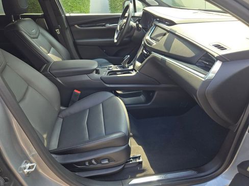 New 2025 Cadillac XT5 Premium Luxury image 7