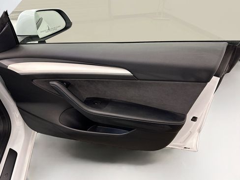 Used 2022 Tesla Model 3 Long Range image 34