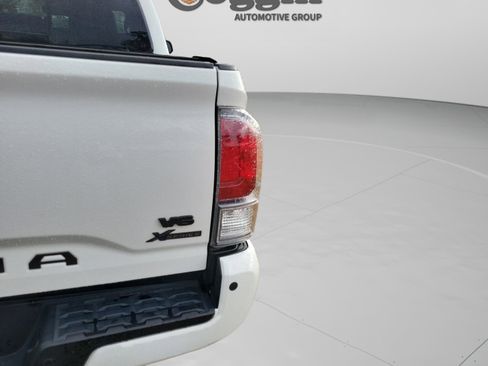Used 2022 Toyota Tacoma TRD Sport image 14