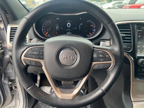 Used 2014 Jeep Grand Cherokee Laredo w/ 18" Wheel & 8.4" Radio Group image 17