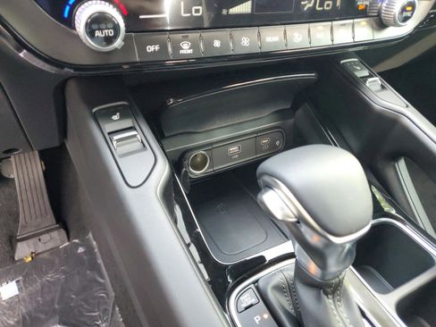 New 2025 Kia Telluride S image 15