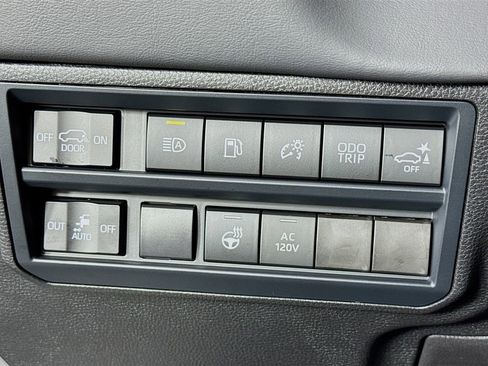 Used 2026 Toyota Sequoia Platinum image 14