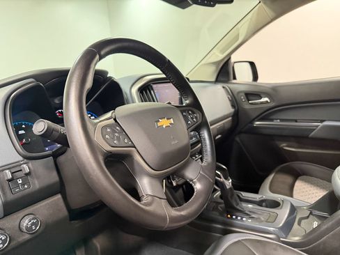 Used 2022 Chevrolet Colorado Z71 w/ Z71 Midnight Edition AWD/4WD image 75