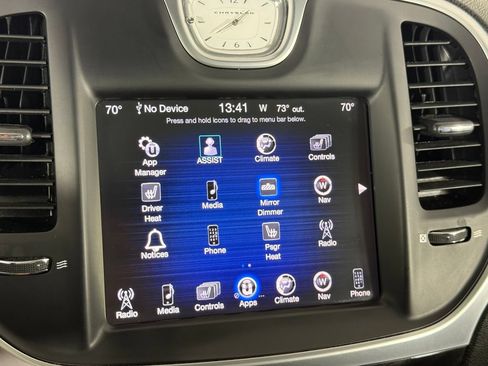 Used 2016 Chrysler 300 Limited RWD image 34
