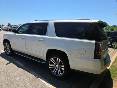 Used 2018 GMC Yukon XL Denali w/ Open Road Package RWD image 3