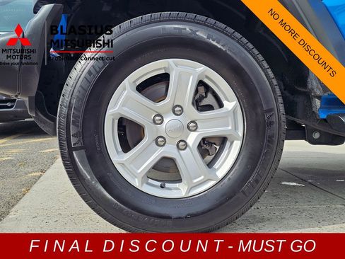 Used 2023 Jeep Wrangler Sport S w/ Sun And Sound Package image 7