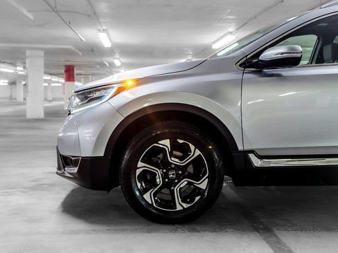 Used 2017 Honda CR-V Touring image 14