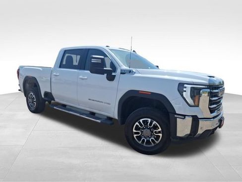 Used 2025 GMC Sierra 2500 SLE w/ SLE Value Package; AWD/4WD image 1
