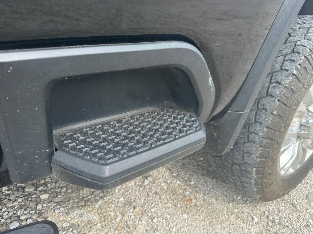 Used 2021 Chevrolet Silverado 2500 High Country w/ Z71 Off-Road Package AWD/4WD image 20