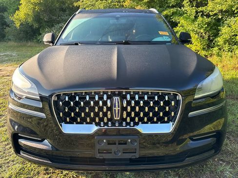 Used 2023 Lincoln Aviator Grand Touring w/ Equipment Group 301A AWD/4WD image 2