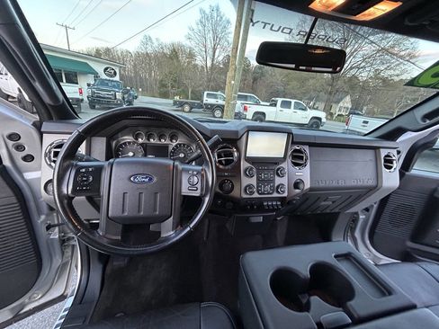 Used 2015 Ford F350 Lariat w/ Lariat Interior Package image 15