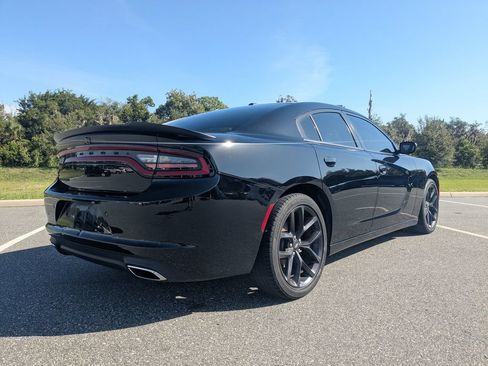 Used 2021 Dodge Charger SXT w/ Blacktop Package RWD image 4