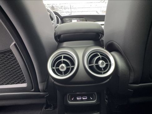 New 2026 Alfa Romeo Stelvio Sprint AWD/4WD image 37