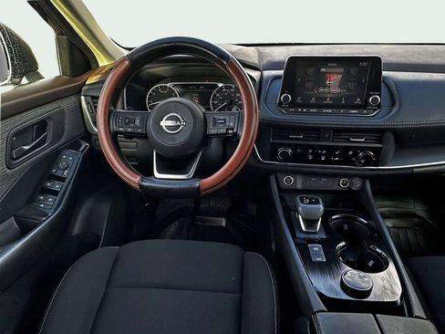 Used 2023 Nissan Rogue S image 17