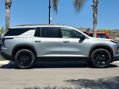 New 2026 Chevrolet Traverse LT FWD image 3