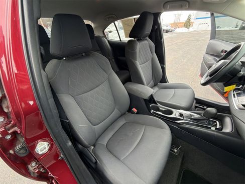 Used 2022 Toyota Corolla LE image 25