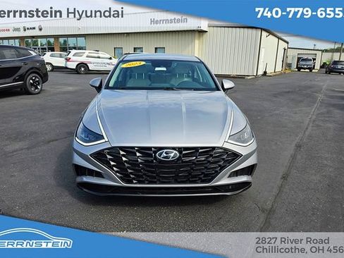 Used 2023 Hyundai Sonata SEL FWD image 2