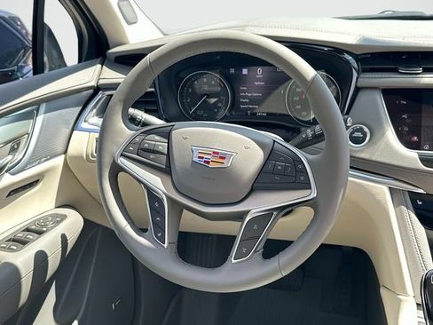 New 2026 Cadillac XT5 Premium Luxury w/ LPO, Floor Liner Package AWD/4WD image 5