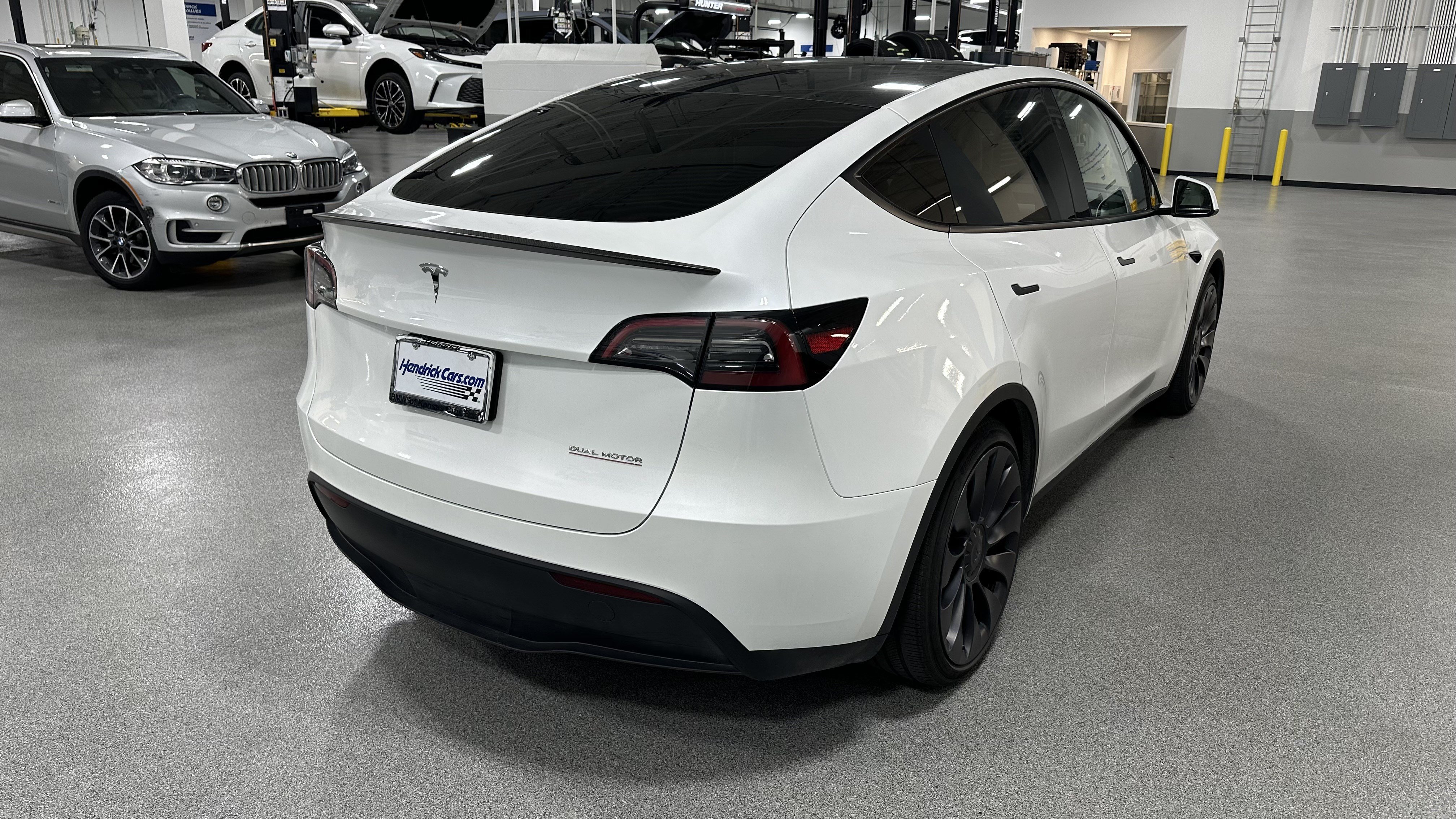 Used 2025 Tesla Model Y Performance AWD/4WD image 10