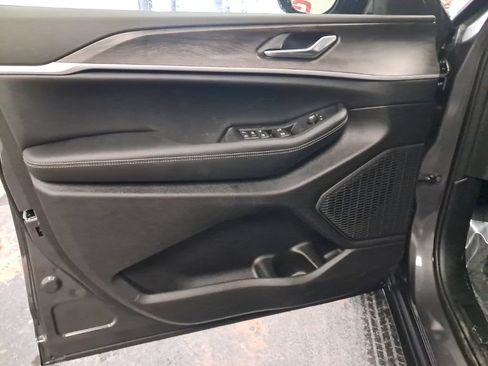 New 2026 Jeep Grand Cherokee Altitude AWD/4WD image 6