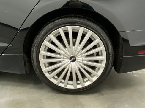 Used 2017 Lincoln MKZ Reserve image 18