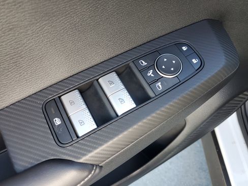 Used 2024 Mitsubishi Outlander AWD image 21