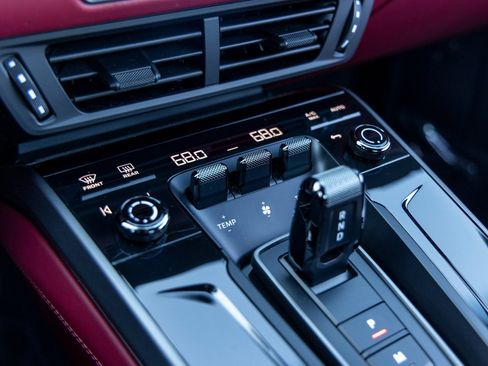 Certified 2026 Porsche 911 Carrera image 37