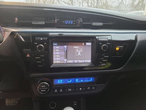 Used 2016 Toyota Corolla S Special Edition image 13