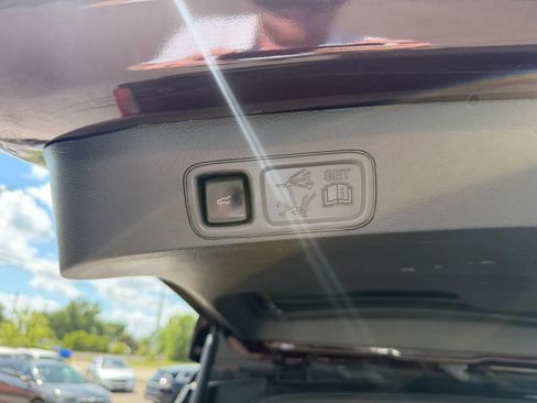 Used 2024 Ford Expedition Max Platinum AWD/4WD image 19