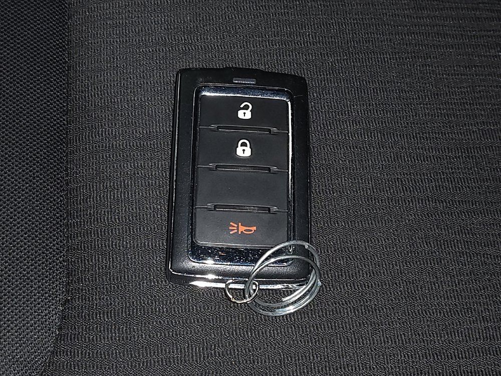 Used 2023 Jeep Grand Cherokee L Laredo RWD image 32