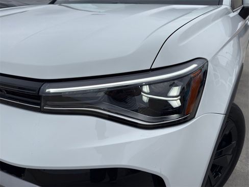 New 2026 Volkswagen Taos SE image 5