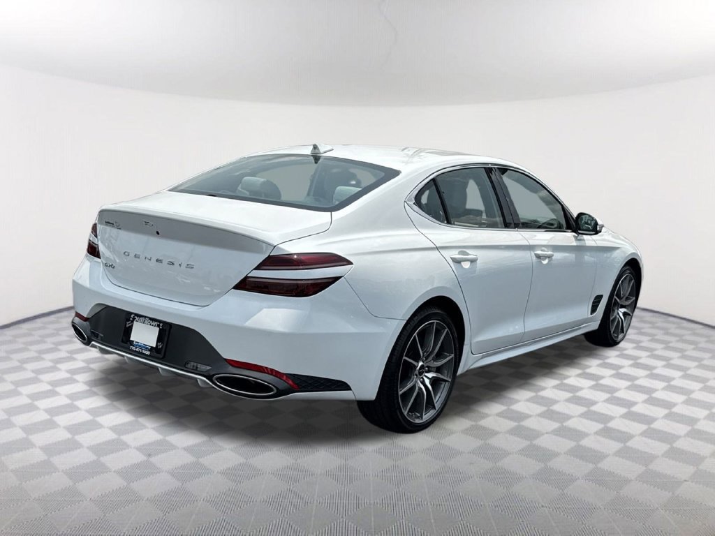 Used 2025 Genesis G70 2.5T RWD image 5