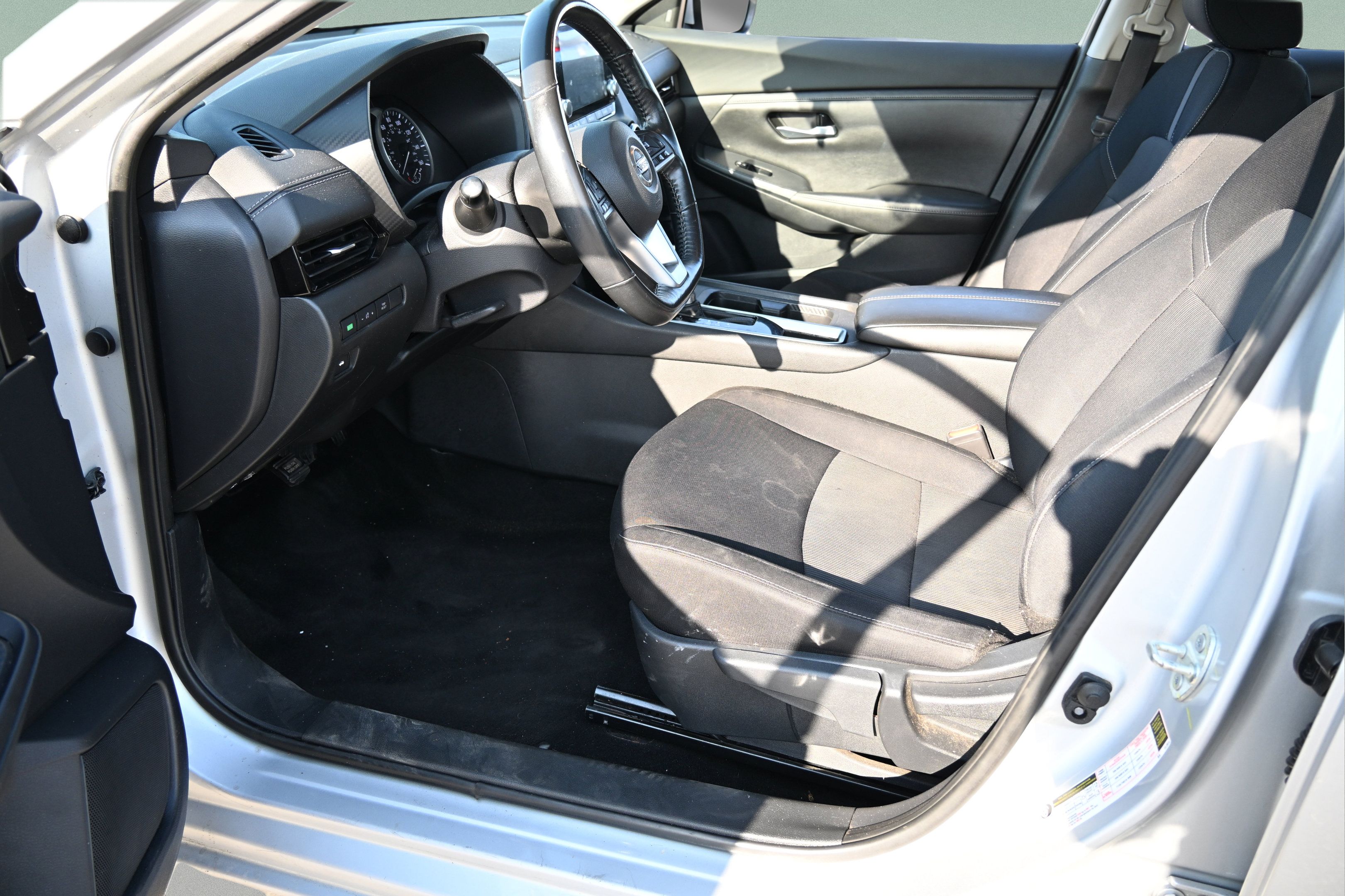 Used 2021 Nissan Sentra SV FWD image 16
