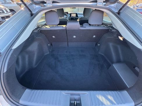 Used 2025 Toyota Prius LE image 27