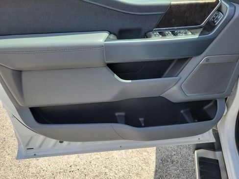 Used 2023 Ford F150 Lariat AWD/4WD image 16