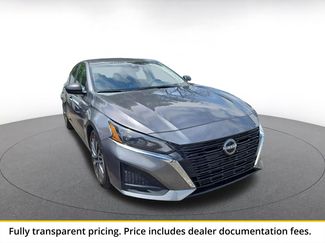 Used 2025 Nissan Altima 2.5 SV FWD video 1