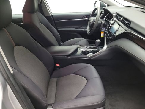 Used 2019 Toyota Camry LE image 21