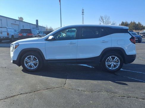 Used 2023 GMC Terrain SLE image 20