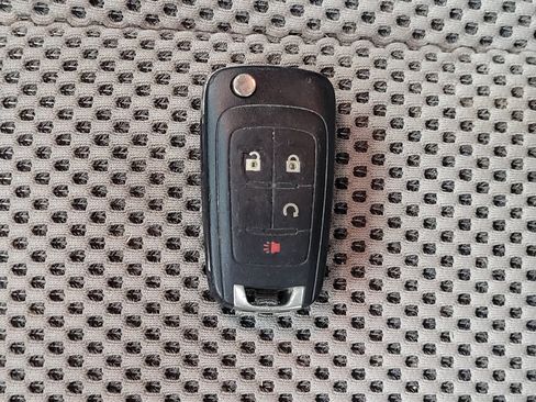 Used 2017 Chevrolet Equinox LT FWD image 32