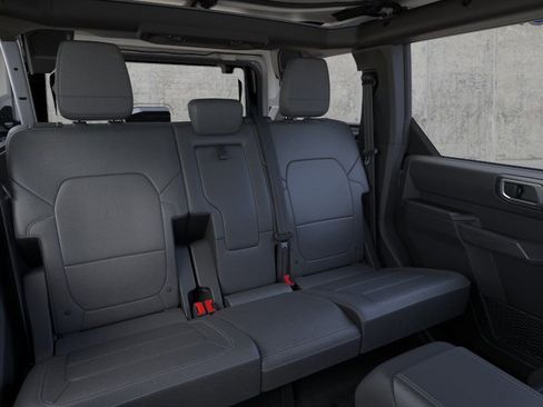 New 2026 Ford Bronco Outer Banks AWD/4WD image 11
