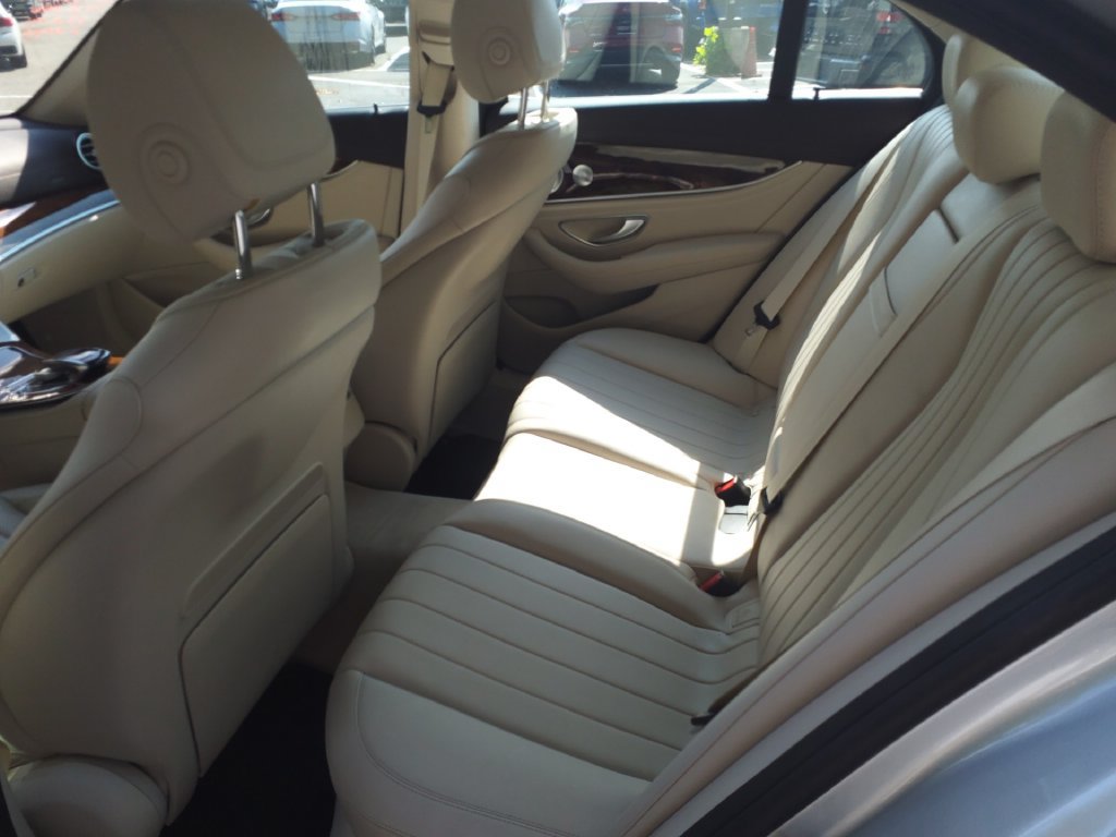 Certified 2020 Mercedes-Benz E 350 4MATIC Sedan image 20
