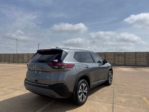 Certified 2023 Nissan Rogue SV w/ SV Premium B Package FWD image 19