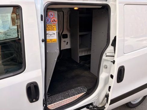 Used 2022 RAM ProMaster City Tradesman FWD image 14
