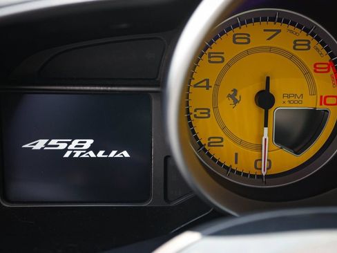 Certified 2011 Ferrari 458 Italia Coupe RWD image 49