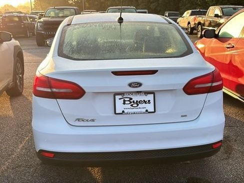 Used 2018 Ford Focus SE FWD image 27