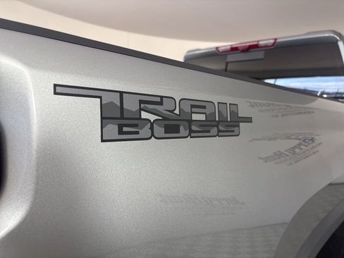 Used 2025 Chevrolet Silverado 2500 LTZ w/ Trail Boss Package image 41