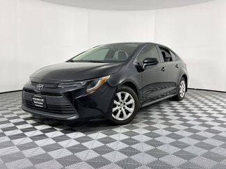 Used 2025 Toyota Corolla LE video 1